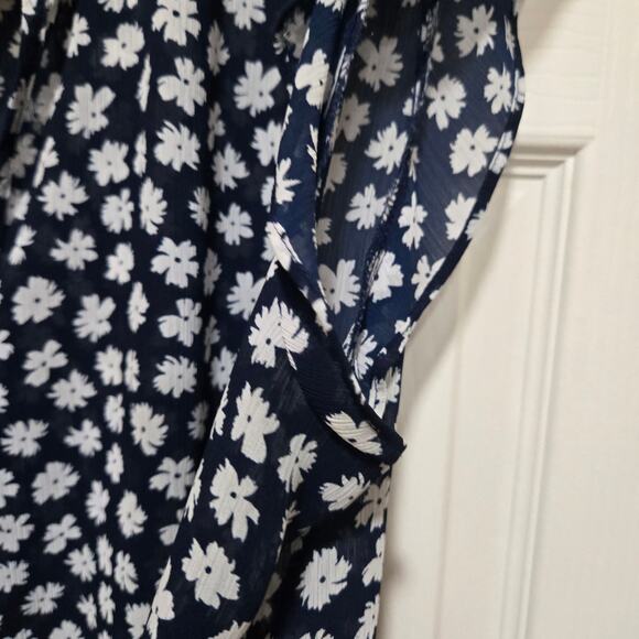 J.Crew Navy White Ditsy Floral Tie Neck Blouse Women’s Large - Picture 8 of 8